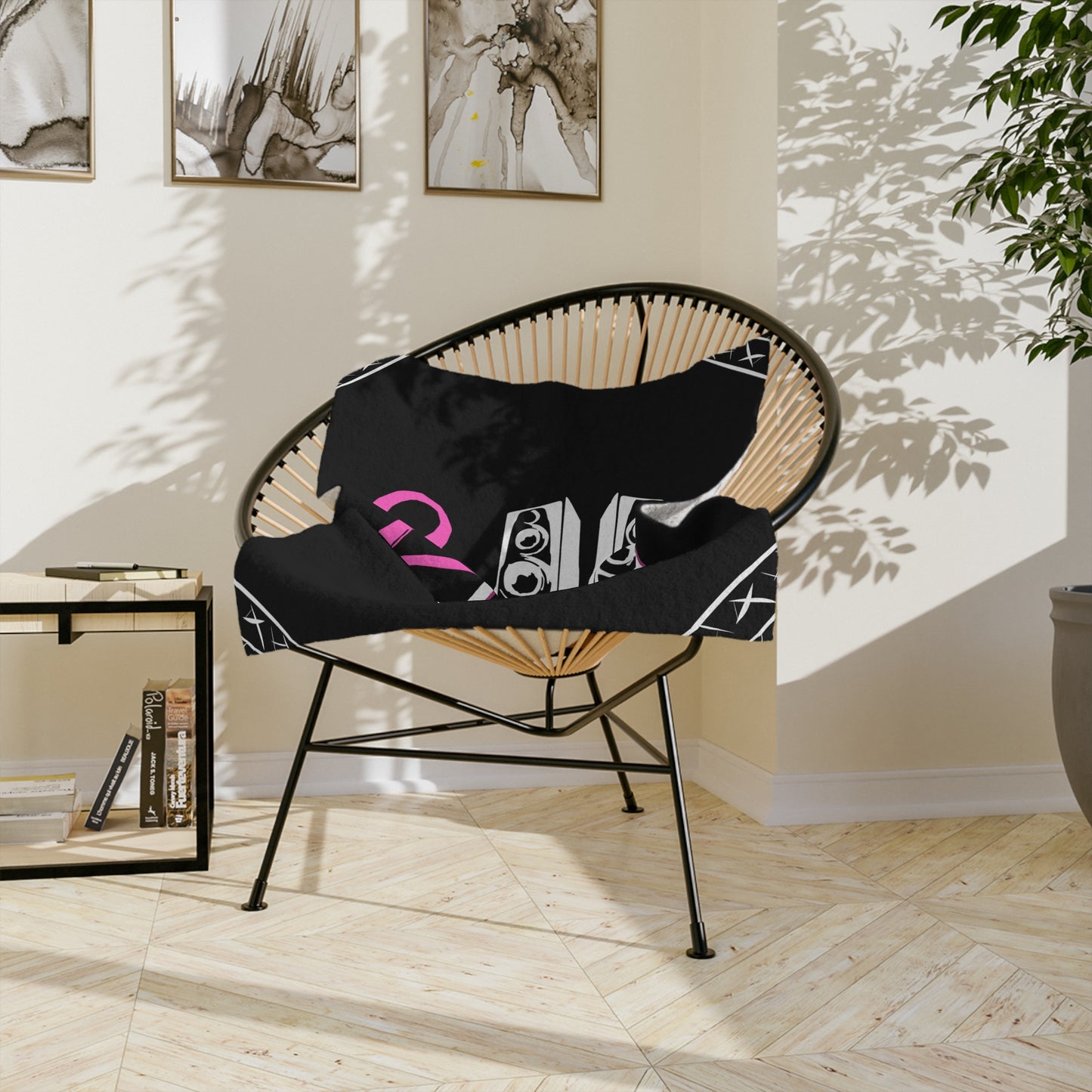 2Hypt Blanket (Pink/Black)